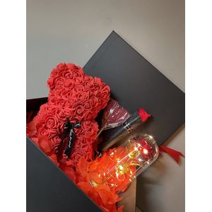 Valentijn Geschenkset - Rode Rozen Teddybeer - Eeuwige Roos - Cadeau voor haar - Valentijnsdag - Hart