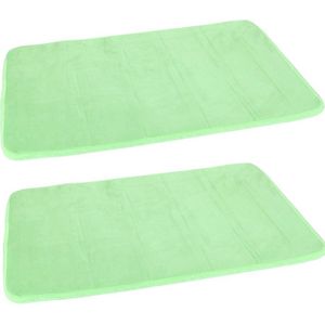 Set van 2x stuks groene sneldrogende badmat 40 x 60 cm rechthoekig - Sneldrogende badkamermat - Badmatten - Badkamerkleedje