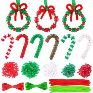 2462 Stuks Kerst Ornament Kit, Kalolary Xmas Craft Krans Candy Cane Kerst Driehoek Kralen DIY Kralen Chenille Stengels en Linten voor Kerstboom Hangende Decoratie Feestartikelen Feestartikelen