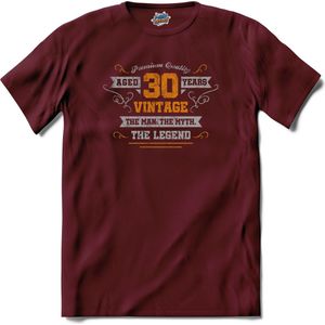 30 Jaar vintage legend - Verjaardag cadeau - Kado tip - T-Shirt - Heren - Burgundy - Maat L