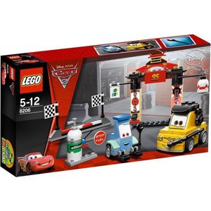 LEGO Cars 2 Tokyo Pitstop - 8206