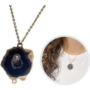 Zwart Agaat Geode Ketting – Natuurlijke Edelsteen met Goudrand – Spirituele Sieraad van Natuursteen - Ruwe Schijf – Sieraad voor Dames �– Handgemaakt - Verjaardag - Kerst - Cadeau - Accessoires