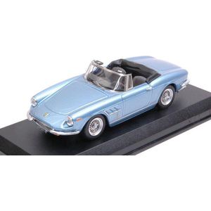 De 1:43 Diecast Modelcar van de Ferrari 3330 GTS Cabriolet van 1967 in Lichtblauw Metallic. De fabrikant van het schaalmodel is Beste Model. Dit model is alleen online verkrijgbaar