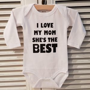 Baby Rompertje met tekst mama I love my mom she is the best | Lange mouw | wit | maat 62/68