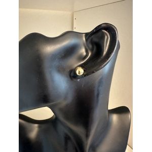 Oorknopje goudkleurig balletje | Moederdag | Verjaardagscadeau| Cadeautje| Valentijnsdag| Kado | sieraden | vaderdag | oorbellen | oorsieraden