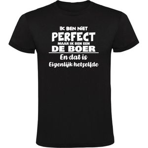 Ik ben niet perfect maar ik ben een De Boer en dat is eigenlijk hetzelfde Heren T-shirt - feest - familie - achternaam - relatie - verjaardag - jarig - trots - gezin - zoon - vader - papa - broer - cadeau - humor - grappig
