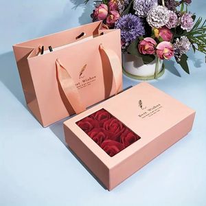 Valentijn Cadeau Vrouw - Geschenk Doosje Inclusief Zeepjes - Valentijns Cadeau Vrouw - Kleur Doosje Roze - Bloem Sieradendoos -Sieraden Opbergdoos - Roos Zeep - Bloem Geschenkdoos - Valentijnsdag -