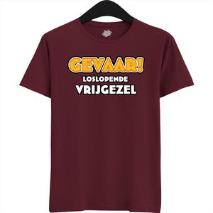 Gevaar! Loslopende Vrijgezel | Vrijgezellenfeest Cadeau Man - Groom To Be Bachelor Party - Grappig Bruiloft En Bruidegom Bier Shirt - T-Shirt - Unisex - Burgundy - Maat XL