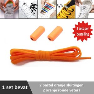 2 paar oranje ronde elastische veters met pastel oranje sluitingen. Je hoeft voortaan nooit meer je veters te strikken