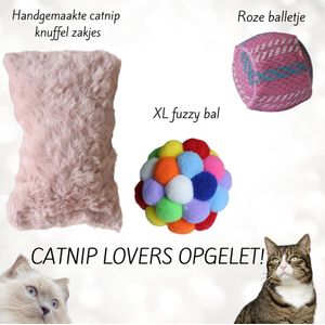 CHICNEST - HANDGEMAAKTE Katten Speelgoed Set met Catnip - Catnip - Catnip zakjes - catnip Knuffelzakjes - catnip speelgoed - catnip bal - kattenkruid - kattenkruid zakjes - kattenkruid speelgoed - handgemaakte katten speelgoed