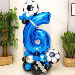 Voetbal ballon pakket - 7 jaar - 32 Stuks - Themafeest Voetbal - Kinder Verjaardag Versiering Voetbal - Voetbalfans - Feestversiering / Feestpakket - Thema Verjaardag Voetbal - Blauw /Witte /Zwarte / Zilveren ballon - Helium - Happy Birthday