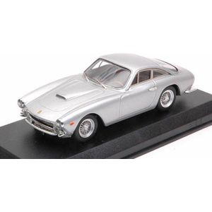 De 1:43 Diecast Modelcar van de Ferrari 250 GTL Coupe , Personal Car Steve McQueen van 1964 in Silver. De fabrikant van het schaalmodel is Best Model. Dit model is alleen online verkrijgbaar