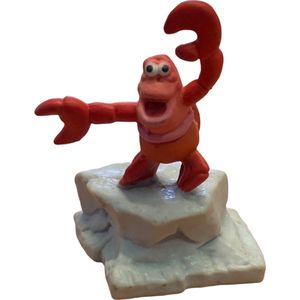 De Kleine Zeemeermin - Sebastian op steen - 5cm - Disney Speelfiguurtje - Krab