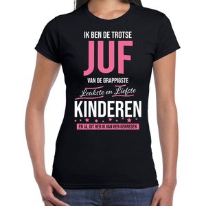 Trotse juf cadeau t-shirt zwart voor dames - wit en roze letters - verjaardag / bedankje / kado shirts - cadeau voor juf / lerares / onderwijzeres M