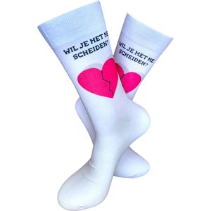 Wil je met me scheiden - Relatie voorbij - Grapje - Verliefd - Cadeau - Kado - Witte tekst sokken - Grappige leuke sokken - Valentijnsdag Lucky Day Socks - Sokken waar je vrolijk van wordt - Maat 37-44
