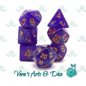 Sparkling Midnight Purple | Polyset Dice | Dobbelstenen - Set Van 7 Stuks - Transparant Paars met Glitters en Gouden Cijfers | Polydice | D&D en Rollenspellen | Plastic | Dungeons and Dragons | Polyhedral Dice Set | Zwarte Velvet Dice Bag 3 Sets