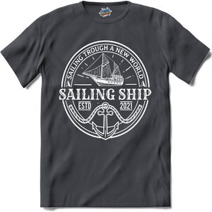 Sailing Trough A New World | Wind zeilen - Boot - Zeilboot - T-Shirt - Unisex - Mouse Grey - Maat S