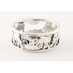 Opengewerkte zilveren ring met olifanten - maat 18