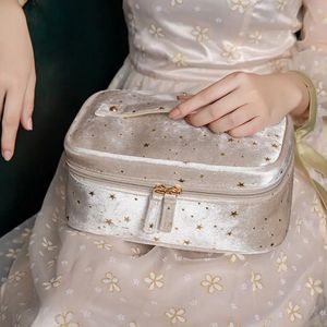 Toilettas, Fluwelen Make Up Tas, Make Up Tasje, Make Up Koffer, Beautycase, Make Up Organizer, Make Up Tas, Reistas, Toilettas Dames, Make Up Organizer, Make Up Etui, Beautycase Koffer, Verjaardag, Moederdag, Valentijnsdag, Cadeautje, CREME