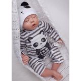 Reborn baby pop 'Cody' - 51 cm - Jongen met onesie en muts in panda thema - Met speen - Soft silicone - Levensechte babypop