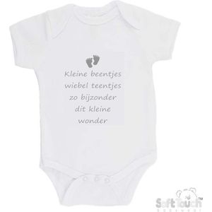 100% katoenen Romper ""Kleine beentjes Wiebel teentjes Zo bijzonder Dit kleine wonder"" Unisex Katoen Wit/grijs Maat 56/62