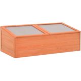 <p>Deze houten broeikas is gemaakt van duurzaam polycarbonaat en stevig hout. Met zijn ruime afmetingen van 100 x 50 x 34 cm (L x B x H) biedt deze kas voldoende ruimte voor al je planten, groenten, kruiden en bloemen.</p>
<p>Dankzij de scharnierdeksel is het eenvoudig om planten water te geven of uit de kas te halen. Deze kweekkas is speciaal ontworpen om je kruiden en planten te beschermen tegen koud weer en bevriezing in de lente.</p>
<p>De broeikas is eenvoudig te monteren en heeft een waterbestendige open bodem. Let wel op, het dak van de tuinkas is niet bestand tegen hevige sneeuwval.</p>
<p>Belangrijk om te weten: deze kas is geen gebouw of serre voor vrijetijdsdoeleinden, maar een tijdelijke agriculturele installatie die bedoeld is voor hobbytuinieren.</p>
<ul>
  <li>Materiaal: hout en PC plaat</li>
  <li>Afmetingen: 100 x 50 x 34 cm (L x B x H)</li>
  <li>Met 2 PC platen</li>
  <li>Open bodem</li>
  <li>Waterbestendig</li>
</ul>