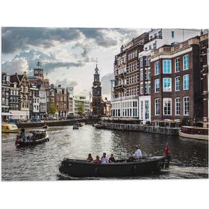 WallClassics - Vlag - Bootjes in de Grachten van Amsterdam - 40x30 cm Foto op Polyester Vlag