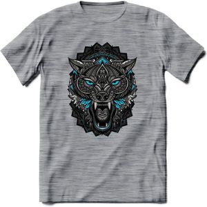 Wolf - Dieren Mandala T-Shirt | Lichtblauw | Grappig Verjaardag Zentangle Dierenkop Cadeau Shirt | Dames - Heren - Unisex | Wildlife Tshirt Kleding Kado | - Donker Grijs - Gemaleerd - L