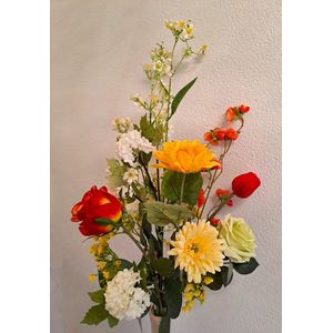 Zijden bloemen, kunstbloemen, nepbloemen, Voorjaars boeket geel, wit, rood en coraal