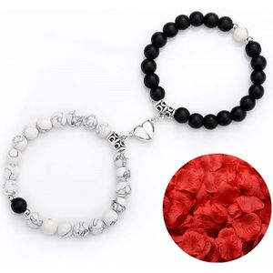 Magnetische Hartjes Kralen Armband Set + Rozenblaadjes = Valentijn Cadeautje voor Hem en Haar - Valentijnsdag voor Mannen Cadeau Kadootjes