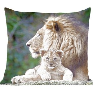 Sierkussen - Volwassen Leeuw Met Jong - Multicolor - 60 Cm X 60 Cm