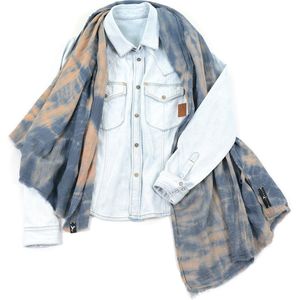 YELIZ YAKAR - Handmade - enkel exemplaar - “ Shiboru II ” hand tie-dyed unisex crinkle mousseline double gauze 100% katoen sjaal- indigo blauw - designer kleding- zomer sjaal- luxecadeau