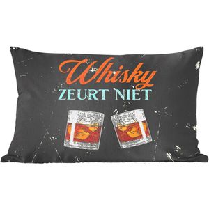 Sierkussens - Kussentjes Woonkamer - 50x30 cm - Whisky - Glazen - Spreuken bordjes - Cadeau voor man