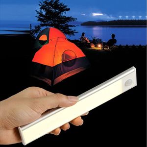 Led lamp met bewegingssensor - Warm wit licht - USB - oplaadbaar - Zilver - Strak Design