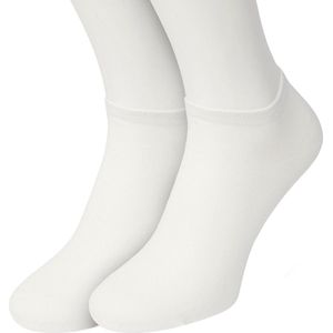 Bonnie Doon Sneakersokken Dames Off White maat 36/42 - 2 paar - Basis Korte Sokken - Gladde Naden - Enkel Sokken - Uitstekend Draagcomfort - Enkelsokken - Sneaker Sokken - 2-pack - Multipack - Effen - Ecru - Gebroken Wit - Off White - OL8110012.110