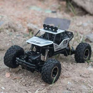 Bestuurbare auto - Zilver - voor off-road en op de weg - Diversicus RC auto - Afstandsbestuurbare Auto - Stunt Auto - Radiografisch Bestuurbare Auto - Voor Binnen en Buiten - Model 2021 - inclusief extra 2e accu