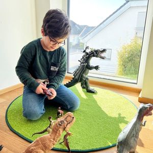 FLOORDIREKT Tapijt Rond - Ø 120 cm - Groen - Modern Fluffy Velours Kortpolig Tapijt voor Kinderkamer - Speeltapijt & Kindertapijt Krokodil