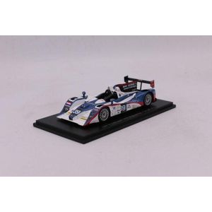 De 1:43 gegoten modelauto van de Lola B11/40-Judd DKR Engineering #39 van de 24H LeMans 2013. De chauffeurs waren Olivier Porta/Stephane Raffin en Romain Brandela. De fabrikant van het schaalmodel is Spark.