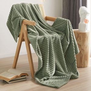 TheLau ® Zachte en Lichte Olijfgroene Fleece Knuffeldeken voor Binnen en Buiten Gebruik