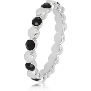 My Bendel - Smalle zilverkleurige ring met zwarte steentjes - Smalle zilverkleurige ring met zwarte steentjes - Met luxe cadeauverpakking