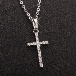 Ketting Kruisje met Steentjes - voor Mannen en Vrouwen - 55 cm Verstelbare Ketting - RVS Heren / Dames Ketting - Holy Cross - Zilverkleurig Staal - 24 mm Hanger