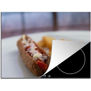 KitchenYeah® Inductie beschermer 75x52 cm - Heerlijke frikandel speciaal met patat - Kookplaataccessoires - Afdekplaat voor kookplaat - Inductiebeschermer - Inductiemat - Inductieplaat mat