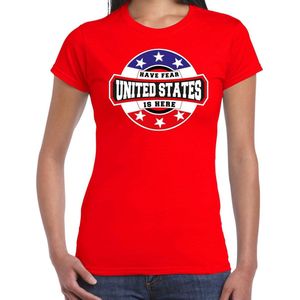 Have fear United States is here t-shirt met sterren embleem in de kleuren van de Amerikaanse vlag - rood - dames - Amerika supporter / Amerikaans elftal fan shirt / EK / WK / kleding XL