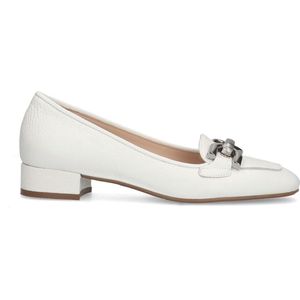 Manfield - Dames - Witte leren loafers met zilverkleurige chain - Maat 41