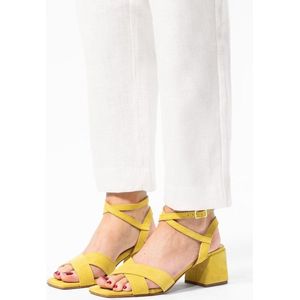 Manfield - Dames - Gele suède sandalen met hak - Maat 38