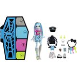 Monster High Skulltimate Secrets - Pop - Frankie Stein met garderobe