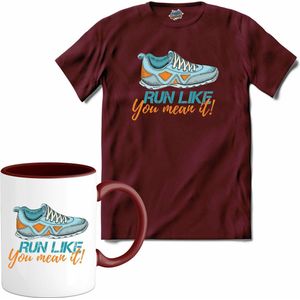 Run Like You Mean It | Hardlopen - Rennen - Sporten - T-Shirt met mok - Unisex - Burgundy - Maat L