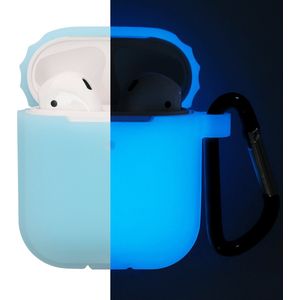 kwmobile hoesje geschikt voor Apple Airpods 1 & 2 - 1x siliconen hoes voor bluetooth koptelefoon in lichtblauw