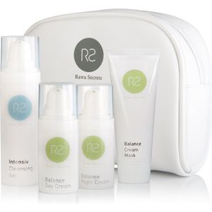 Rawa Secrets Travelset Balance Hydrating | Dagcrème | nachtcrème | cleansing gel | cleansing tonic | hydrateert | reiningt | verstevigt en herstelt de huid | mee op reis | vakantie verpakking | alle huidtypes