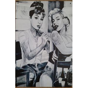Audrey Hepburn Marilyn Monroe Tattoo Reclamebord van metaal METALEN-WANDBORD - MUURPLAAT - VINTAGE - RETRO - HORECA- BORD-WANDDECORATIE -TEKSTBORD - DECORATIEBORD - RECLAMEPLAAT - WANDPLAAT - NOSTALGIE -CAFE- BAR -MANCAVE- KROEG- MAN CAVE